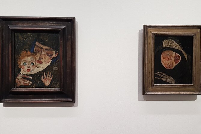 Private Themed Tour of the Leopold Museum with an Art Historian: "All You Wanted to Know About Egon Schiele but Were Afraid to Ask" - Meeting Julia at Museumsplatz 1