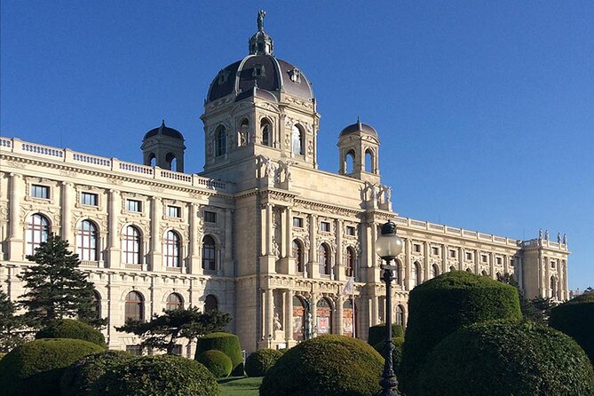 Private Tour of the Kunsthistorisches Museum: Secrets of Masterpieces | Tickets included - Objects That Reward a Closer Look