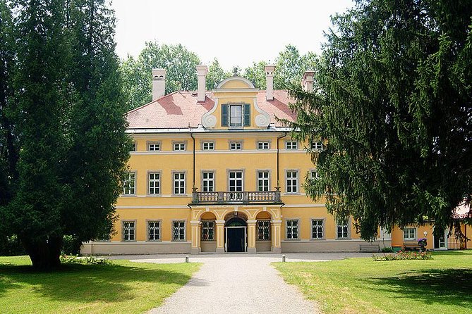 Private Tour The hills are alive: a tour to locations of the Sound of music film - Leopoldskron and the Von Trapp home setting