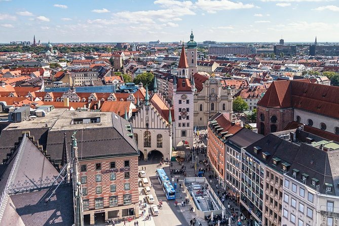 Private Transfer from Salzburg to Munich with 2 hours for sightseeing - Who should book this private ride?