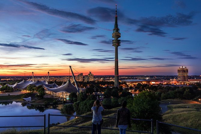 Private Transfer from Salzburg to Munich with 2 hours for sightseeing - The Salzburg pickup and the first hour on the road