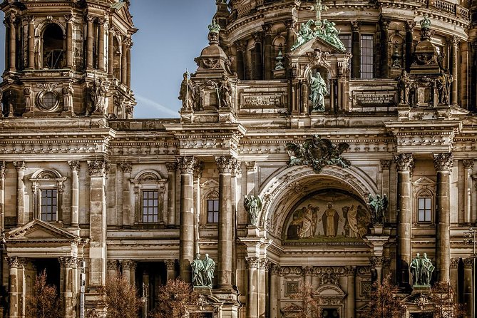 Private Transfer from Vienna to Berlin with 2 hours for sightseeing - Key points at a glance