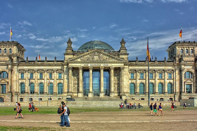 Private Transfer from Vienna to Berlin with 2 hours for sightseeing - What the two-hour stop really gives you