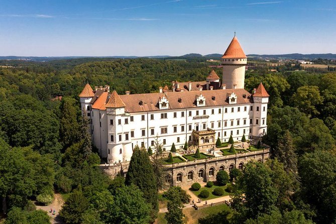 Private Transfer from Vienna to Berlin with 2 hours for sightseeing - Lednice Chateau: grounds, architecture, and timing
