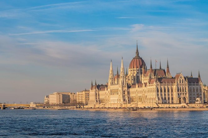 Private Transfer from Vienna to Budapest with 2 hours for sightseeing - Turning a Vienna to Budapest Ride Into a Day Trip