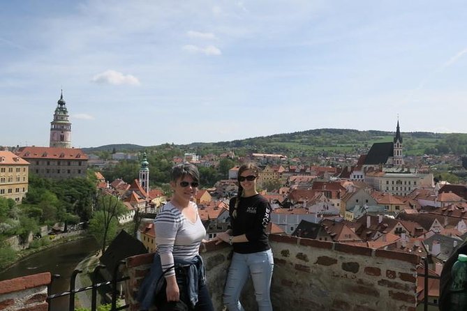 Private transfer in a Sanitized Car Prague to Vienna with 2h stop Cesky Krumlov - A Prague to Vienna transfer that earns its sightseeing stop