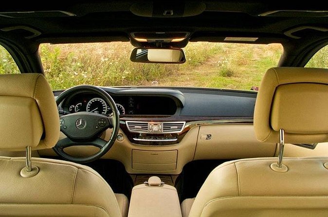 Private transfer: Prague to Vienna - Price, group size, and the real value