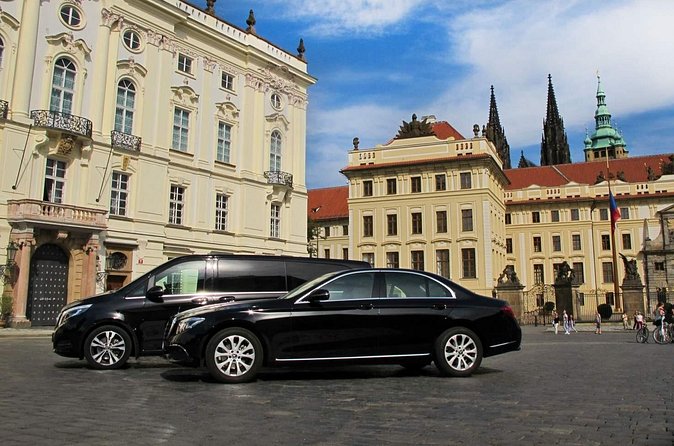 Private transfer: Prague to Vienna - Who should book this transfer?
