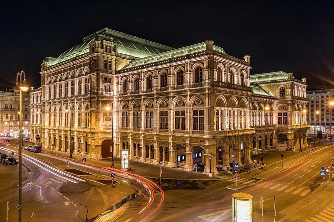 Private Vienna Night Lights & Landmarks Tour - A private evening route through Vienna