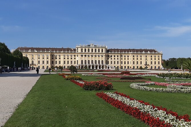 Private Vienna Sightseeing Tour matching to personal Interests - A private way to see a spread-out city