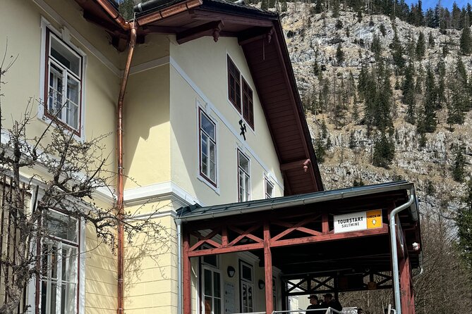 Public 6 hour tour to Hallstatt from Salzburg - Guide service can shape the whole day