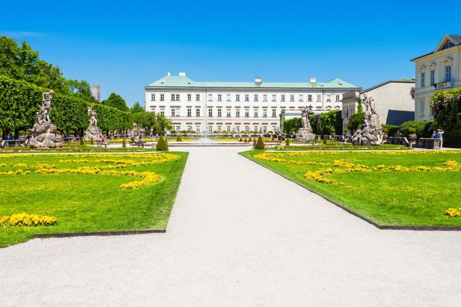 Relive the Movie: Private Sound of Music Tour with Transport - St. Gilgen and a Lakeside Change of Scene
