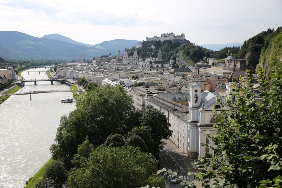 Salzburg: 1 hour Highlights Tour at its best - What one hour can realistically cover