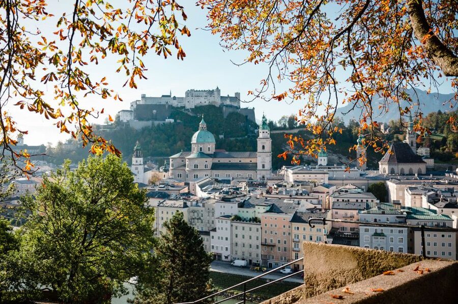 Salzburg: 2-Hour Guided Walking Tour with a Photographer - Walking down Steingasse