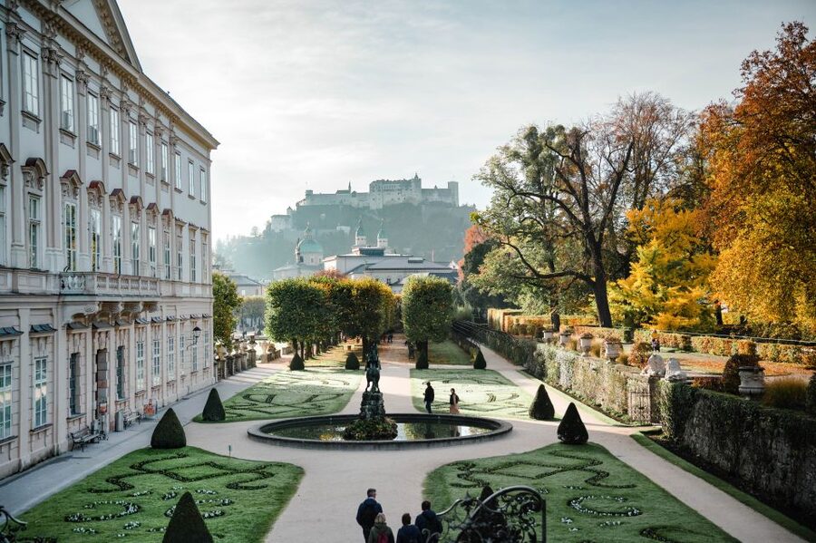 Salzburg: 2-Hour Guided Walking Tour with a Photographer - Edwin Husic as guide and photographer
