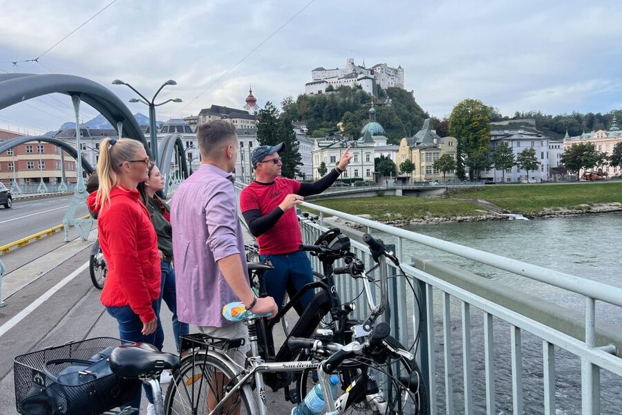 Salzburg and Surrounds: Private Scenic Bike Tour - Starting beside Mozart’s birthplace
