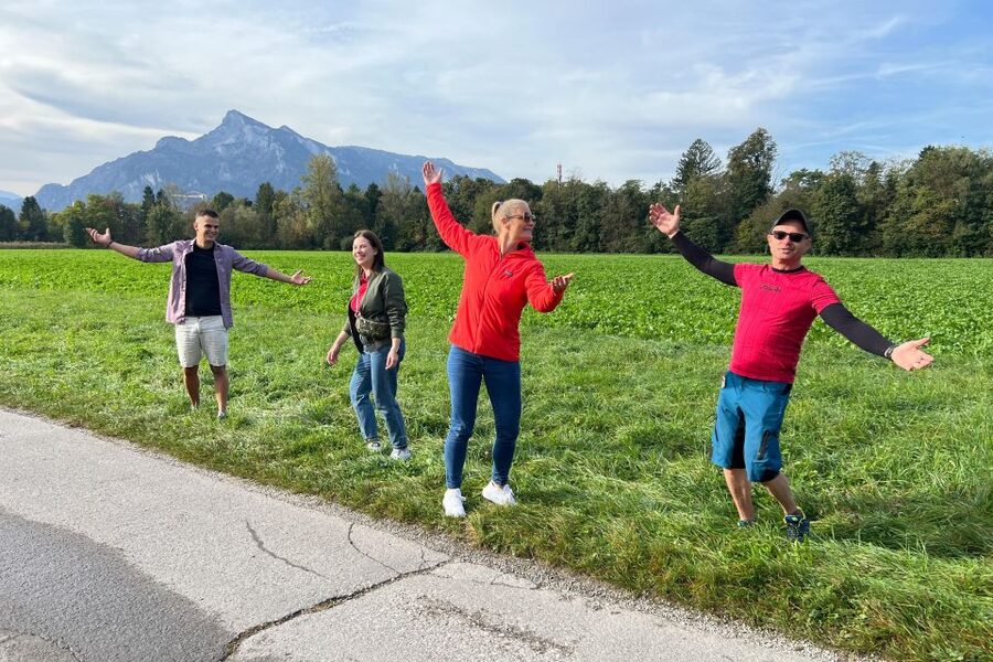 Salzburg and Surrounds: Private Scenic Bike Tour - Finishing at Mirabell Palace gardens