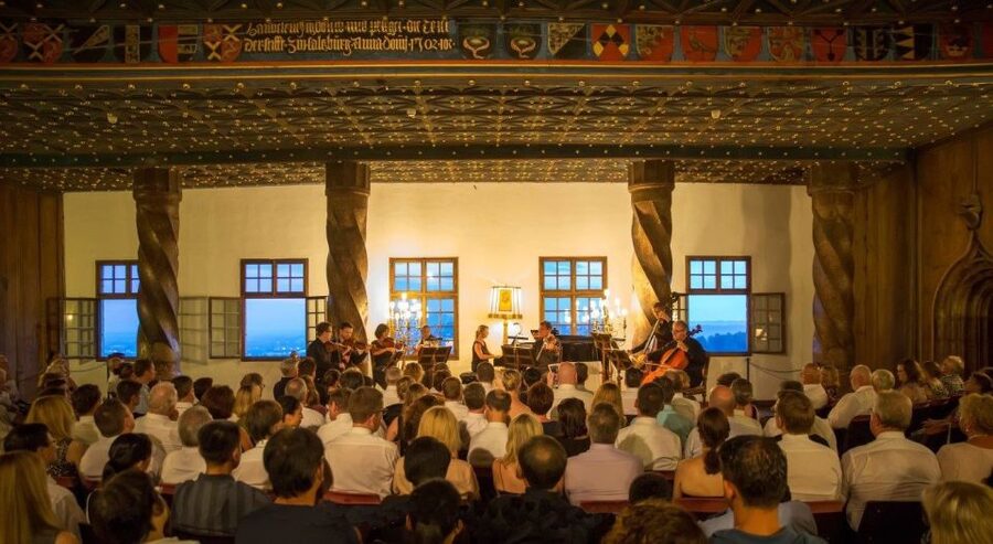 Salzburg: Best of Mozart Fortress Concert and Dinner - Should you book Salzburg’s fortress concert and dinner?