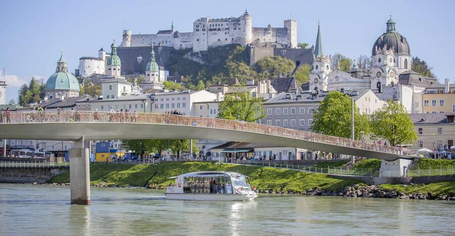 Salzburg: Boat Ride on the Salzach River - Seating, Prosecco, and comfort on board