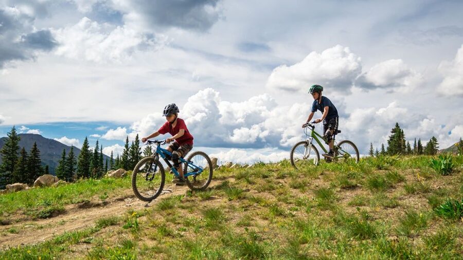 Salzburg: City and Countryside Mountain Bike Tour - Salzburg’s famous sights from the saddle