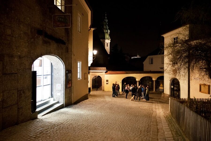 Salzburg: Dark History Tour - Language, age, and group considerations