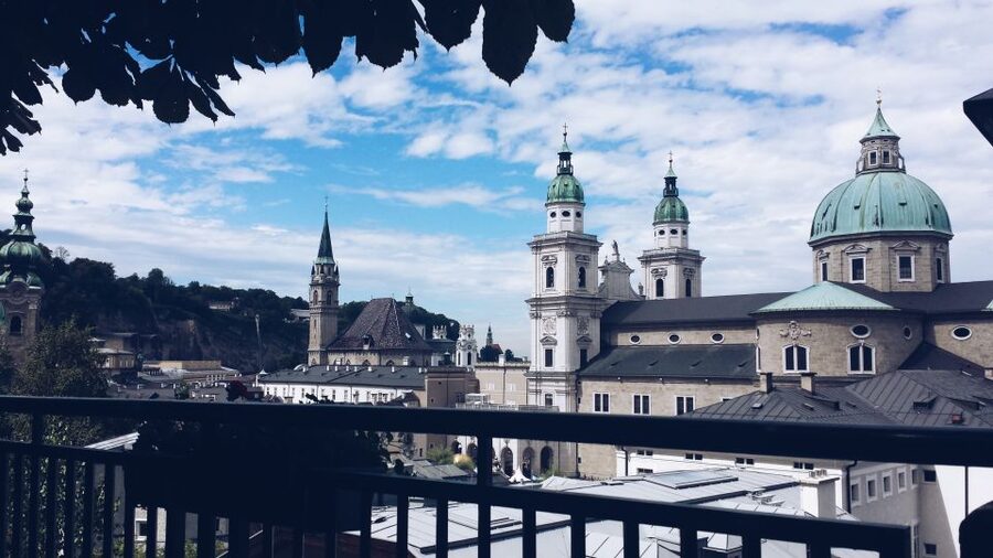 Salzburg: Express Walk with a Local in 60 minutes - Why this short Salzburg walk can be useful