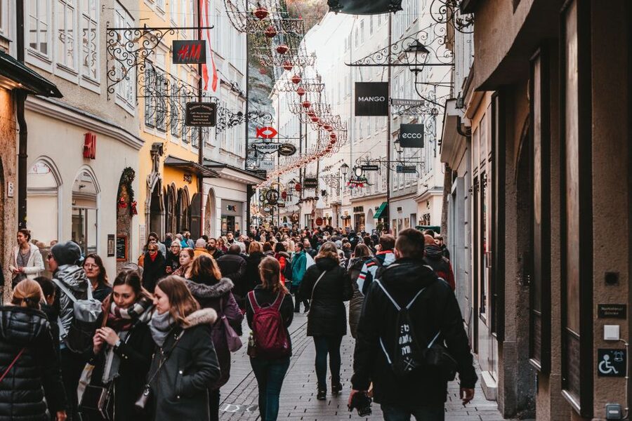 Salzburg: Express Walk with a Local in 60 minutes - Starting at Café Mozart