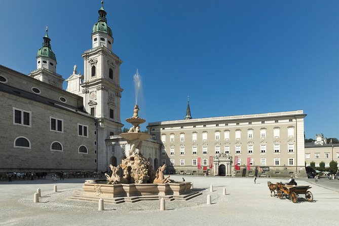 Salzburg Food Tasting Tour: delicious & fun - Universitätsplatz and the local farmers market