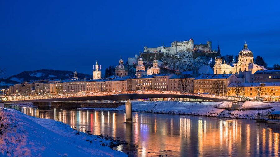 Salzburg: Full-Day Private City & Lake District Tour - Lunch in Salzburg or on a mountaintop