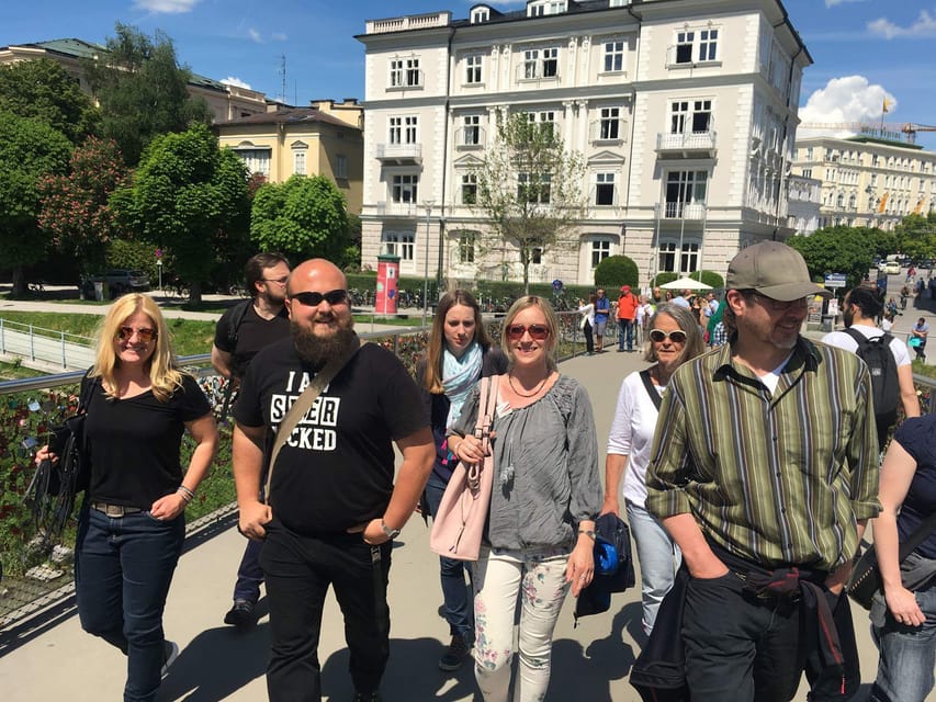 Salzburg für Salzburger - Meeting Mozart at Mozartplatz