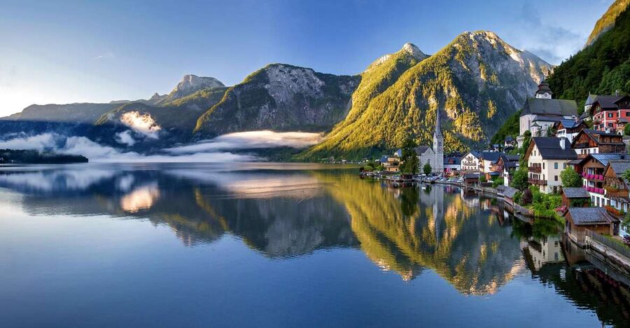 Salzburg: Hallstatt and Sound of Music Tour - Two hours in Hallstatt