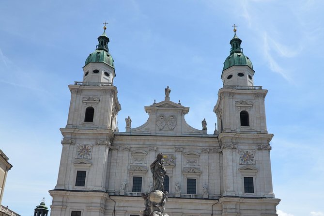 Salzburg Highlights + Sound of Music spots, transfer + guide - Starting at Mirabell Gardens and Palace