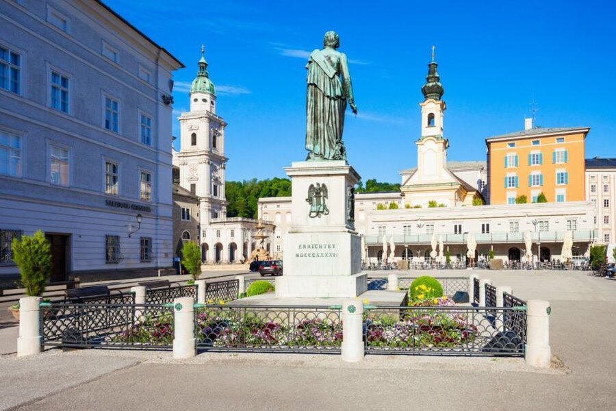 Salzburg: Life of Mozart Private Guided Walking Tour - Choosing between two hours and three