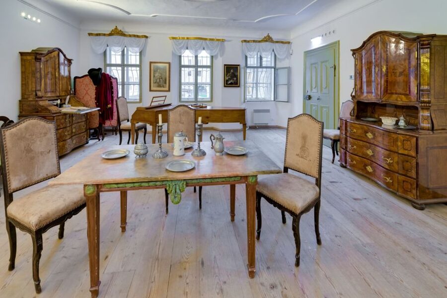 Salzburg: Life of Mozart Private Guided Walking Tour - Who will enjoy this Mozart tour most?