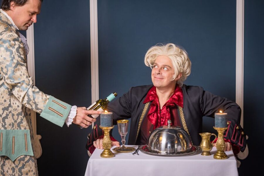 Salzburg: Mozart Concert with Dinner - Period costumes and a touch of audience participation