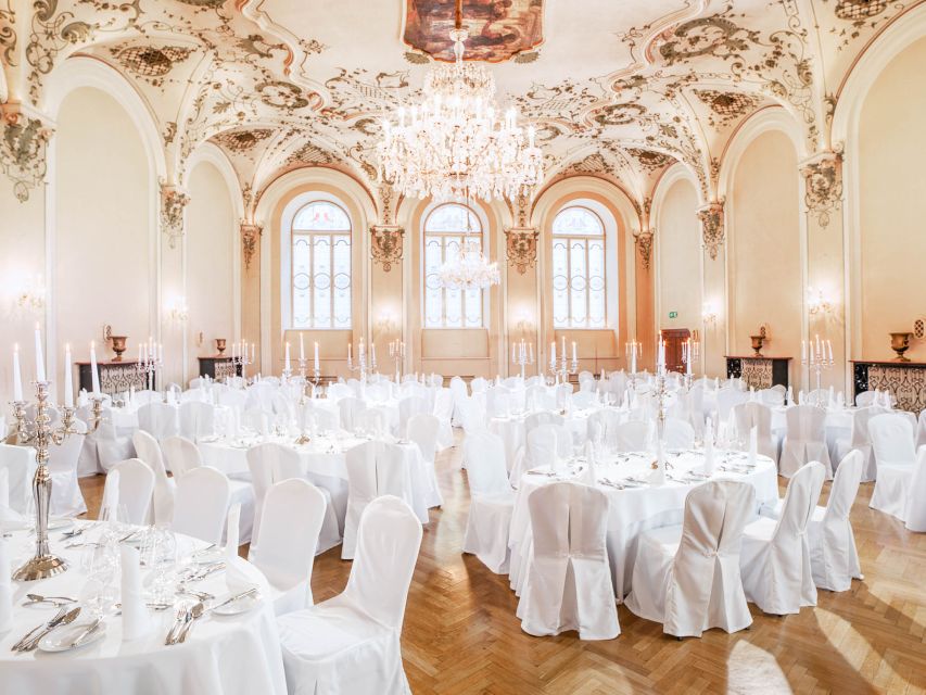 Salzburg: Mozart Concert with Dinner - Shared tables and the importance of your seat