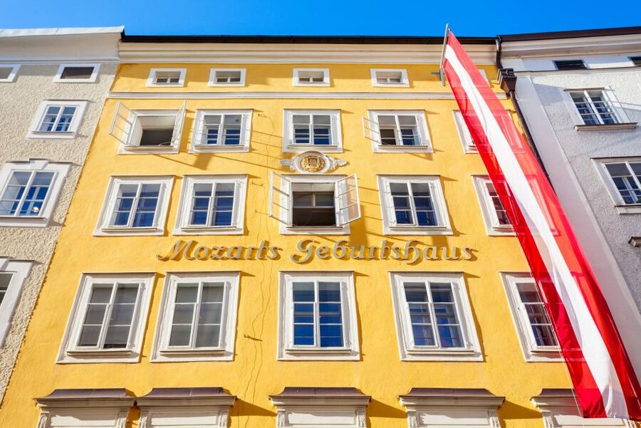 Salzburg: Old Town, Mozart, & Mirabell Gardens Walking Tour - Who should take this walk?