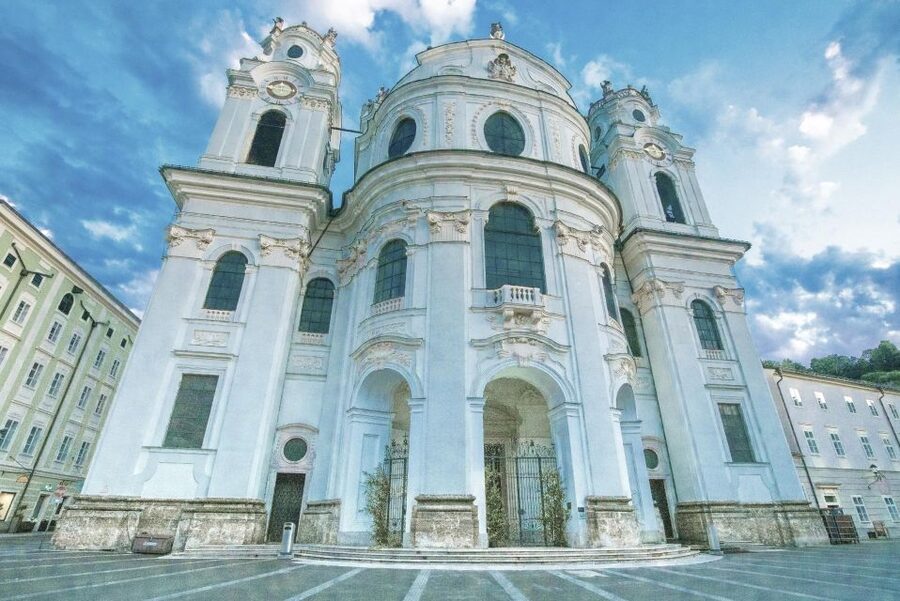 Salzburg: Old Town, Mozart, & Mirabell Gardens Walking Tour - What the guides add