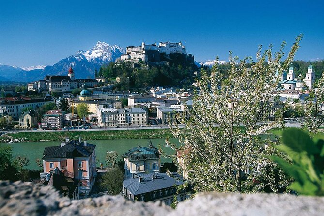 Salzburg On the Traces of Mozart Private Tour - Mozartplatz and the family story