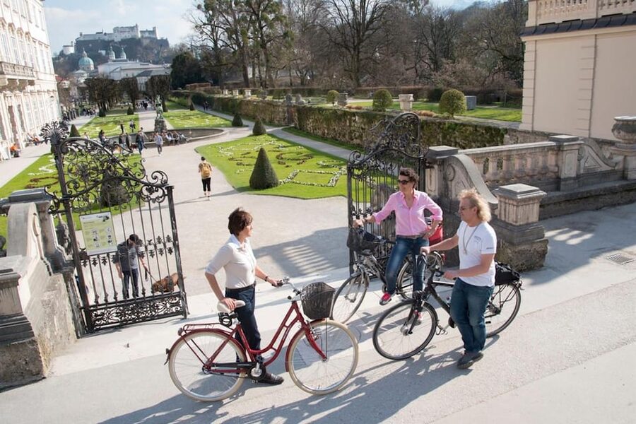 Salzburg: Private City and Surroundings Guided Bike Tour - Hellbrunner Allee, Salzburg’s leafy escape