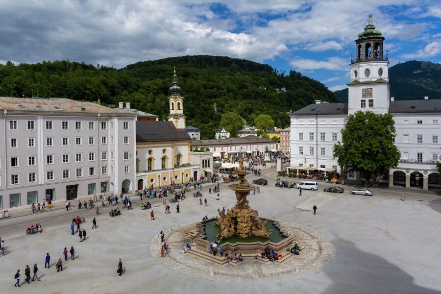 Salzburg: Private City Highlight Tour with a Guide - Residenzplatz and the grand baroque center