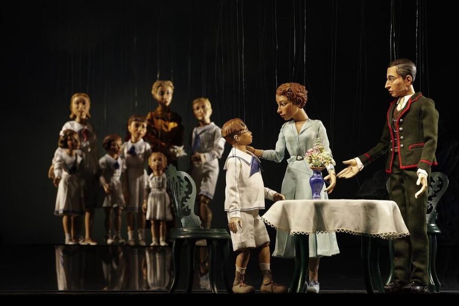 Salzburg: Puppetry Highlights Show at the Marionettentheater - The skill behind every wooden character