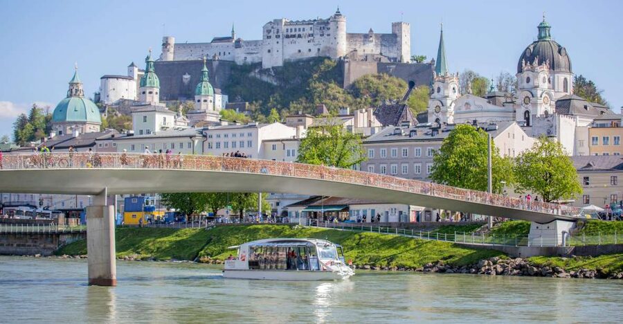 Salzburg: River Cruise, Dinner & Fortress Concert - The 40-minute cruise along the Salzach