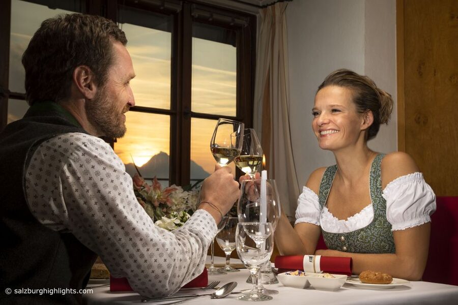 Salzburg: River Cruise, Dinner & Fortress Concert - Mozart in the fortress halls