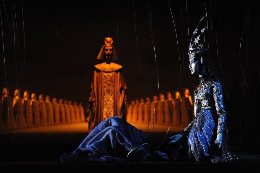 Salzburg: The Magic Flute at Marionette Theater Ticket - German opera with four projected translation options