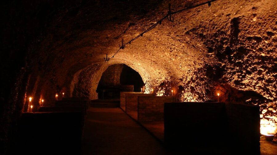 Salzkammergut: Sandstone Beer Cellar Tour - Who should book the Casino Keller tour?