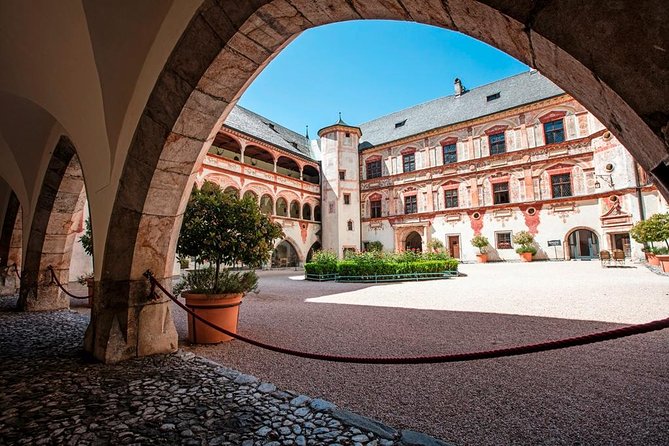 Schloss Tratzberg – Hörspielführung - Reaching the castle from the valley