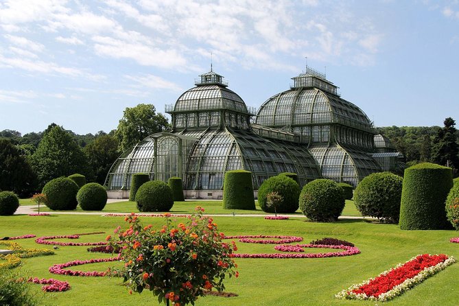 Schönbrunn Palace and Gardens Tour - What the small group changes
