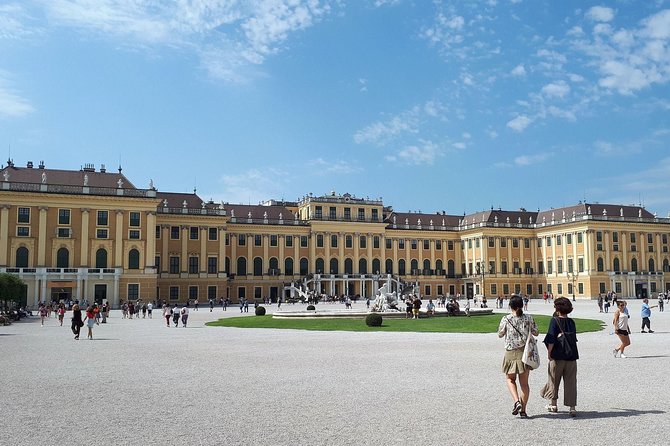 Schönbrunn Palace and Gardens Tour - Choosing the right departure and pace