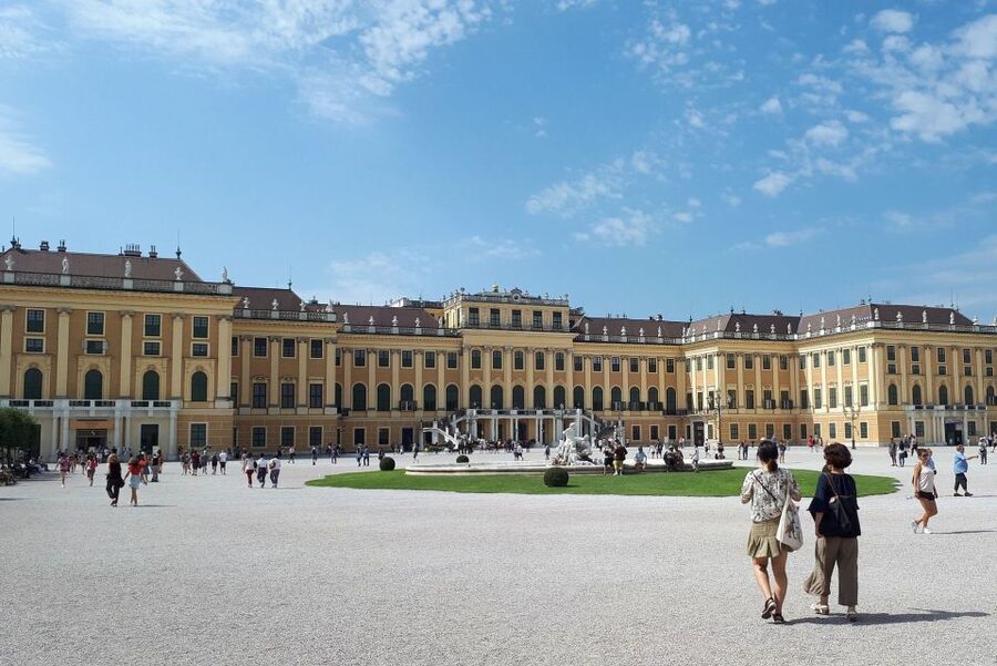 Schönbrunn Palace & Gardens Tour - Meeting point, timing, and practical planning